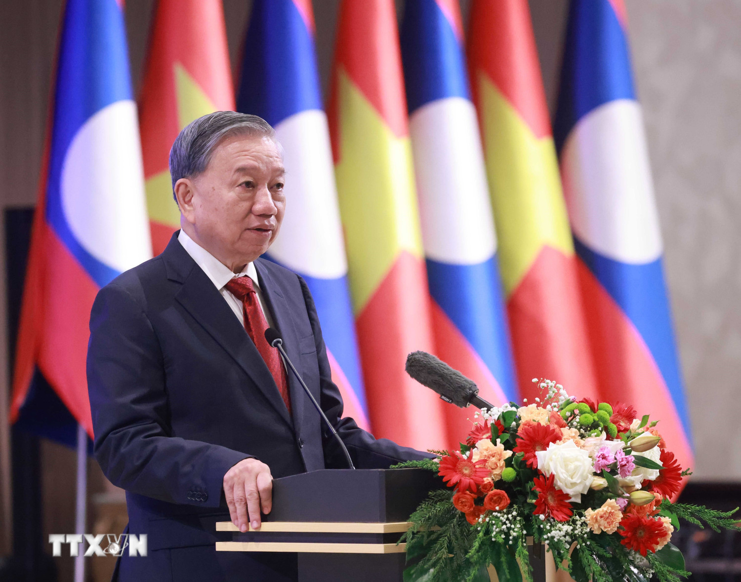 tong bi thu to lam va phu nhan du chieu dai cap nha nuoc do tong bi thu chu tich nuoc lao va phu nhan chu tri 1.jpg