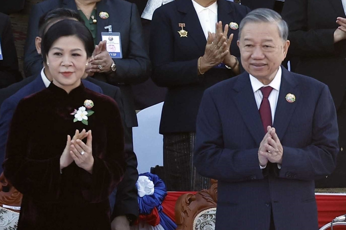 Tổng Bí thư Tô Lâm và phu nhân dự lễ kỷ niệm, diễu binh 50 năm Quốc khánh Lào