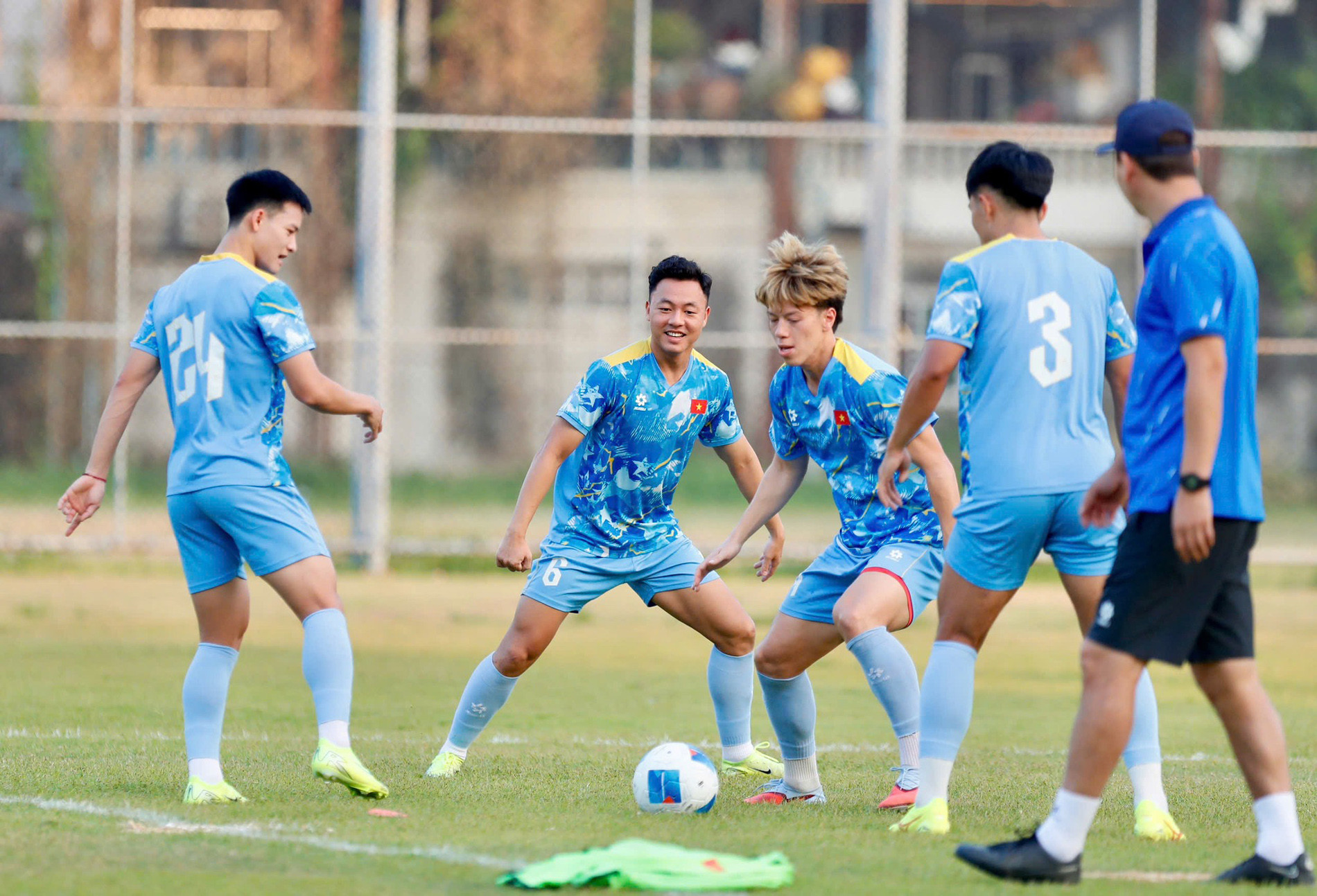 HLV Kim Sang Sik dùng đội hình mạnh nhất U22 Việt Nam đấu Lào? u22 viet nam 1.jpg