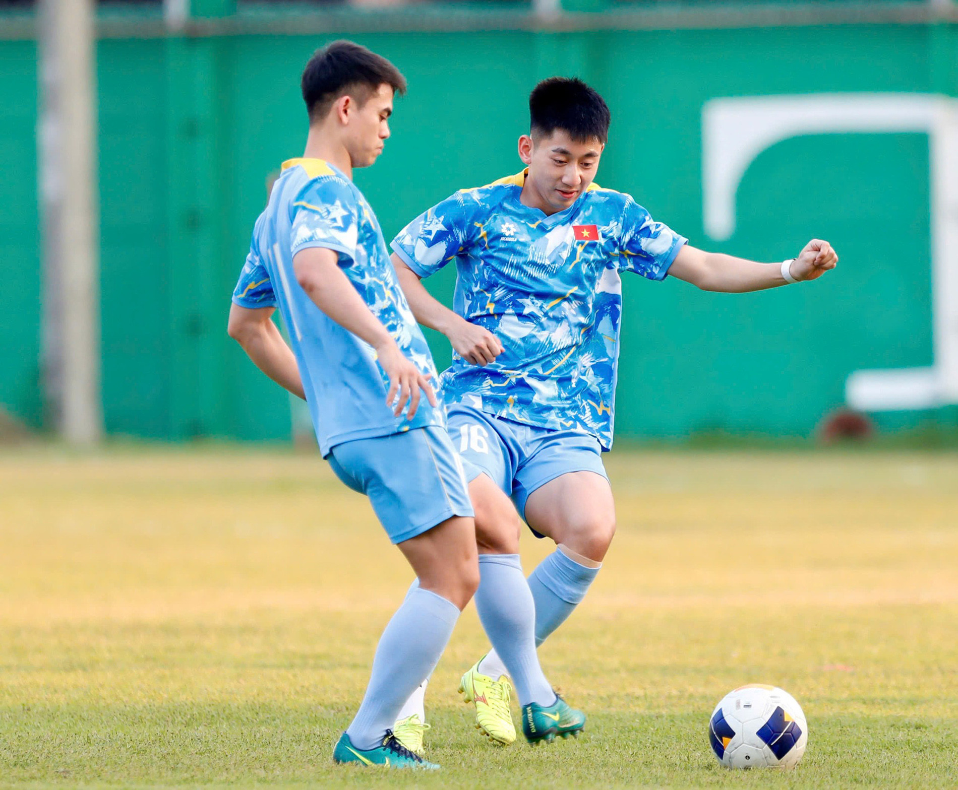 HLV Kim Sang Sik dùng đội hình mạnh nhất U22 Việt Nam đấu Lào? u22 viet nam 7.jpg