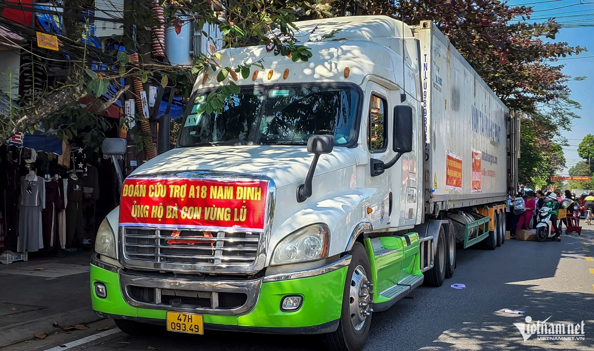 W-A19 từ thiện.jpg