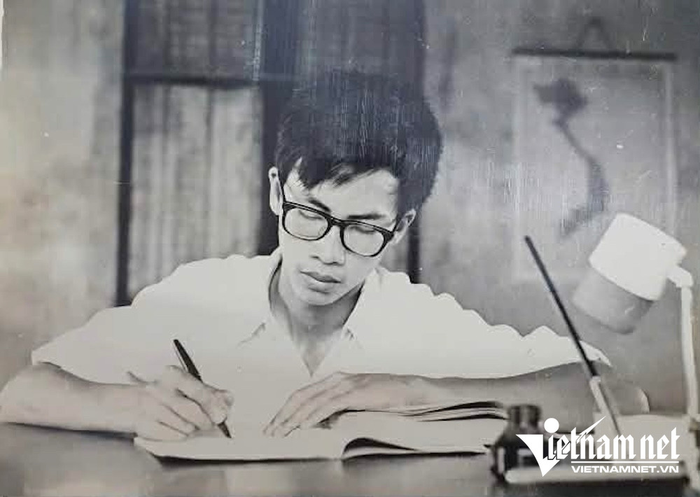 W-Tiến sĩ Lê Bá Khánh Trình.jpg