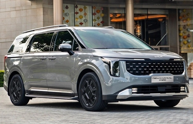 Xe MPV tiền tỷ đại hạ giá, khách mua lời đến cả trăm triệu so với niêm yết