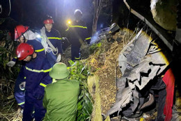 Xe tải lao xuống vực sâu 100m, tài xế tử vong