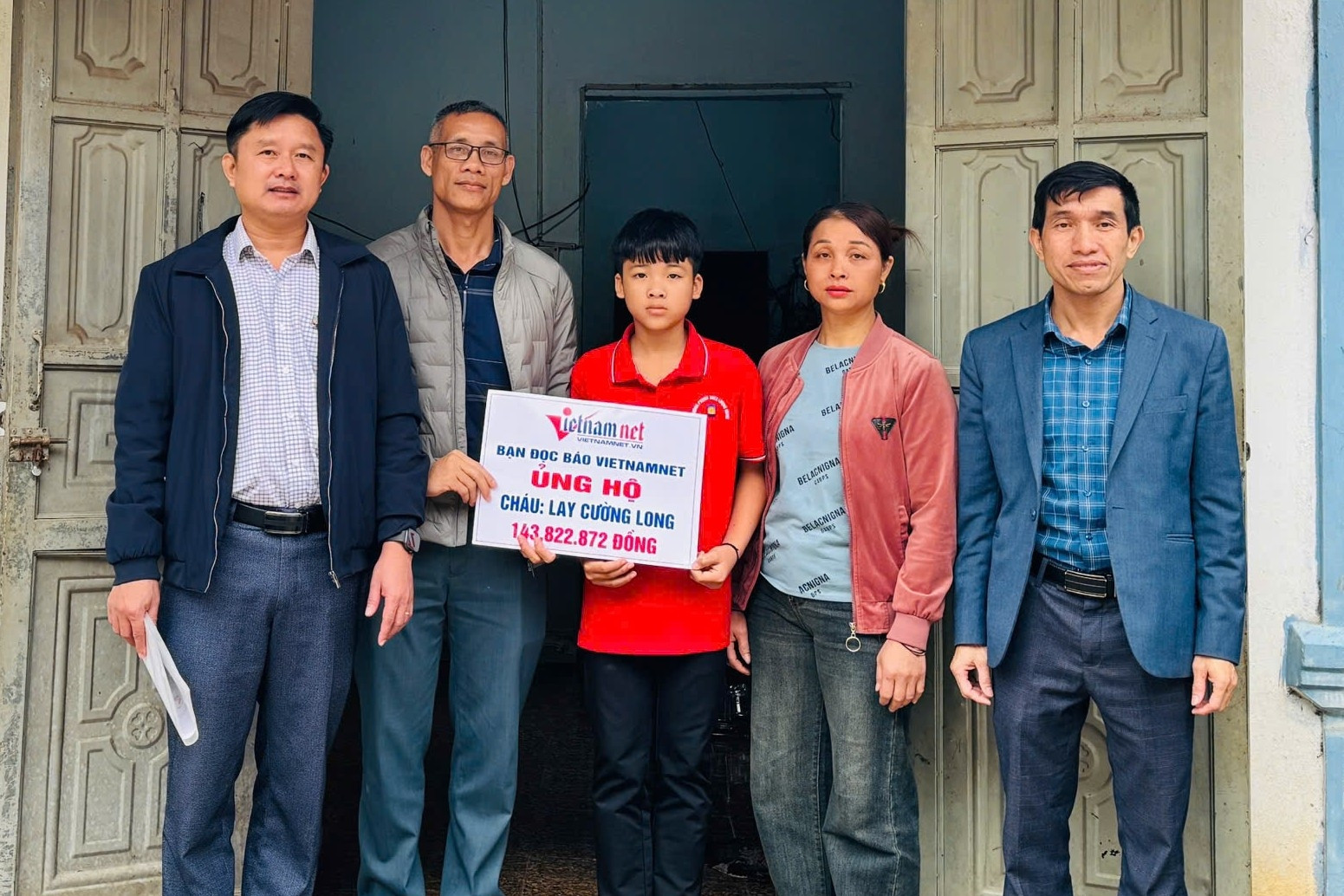 Bạn đọc ủng hộ hơn 143 triệu đồng, tiếp sức cho cậu bé mồ côi ở Nghệ An