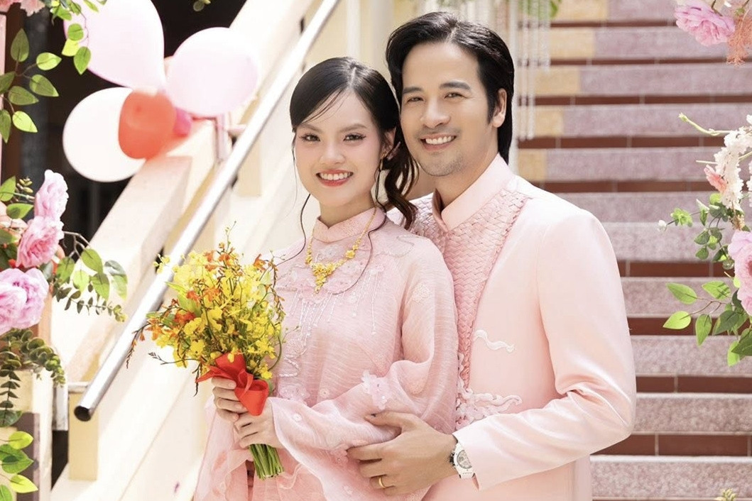 Gia thế 'khủng' của vợ ca sĩ kém 16 tuổi vừa kết hôn với diễn viên Đoàn Minh Tài