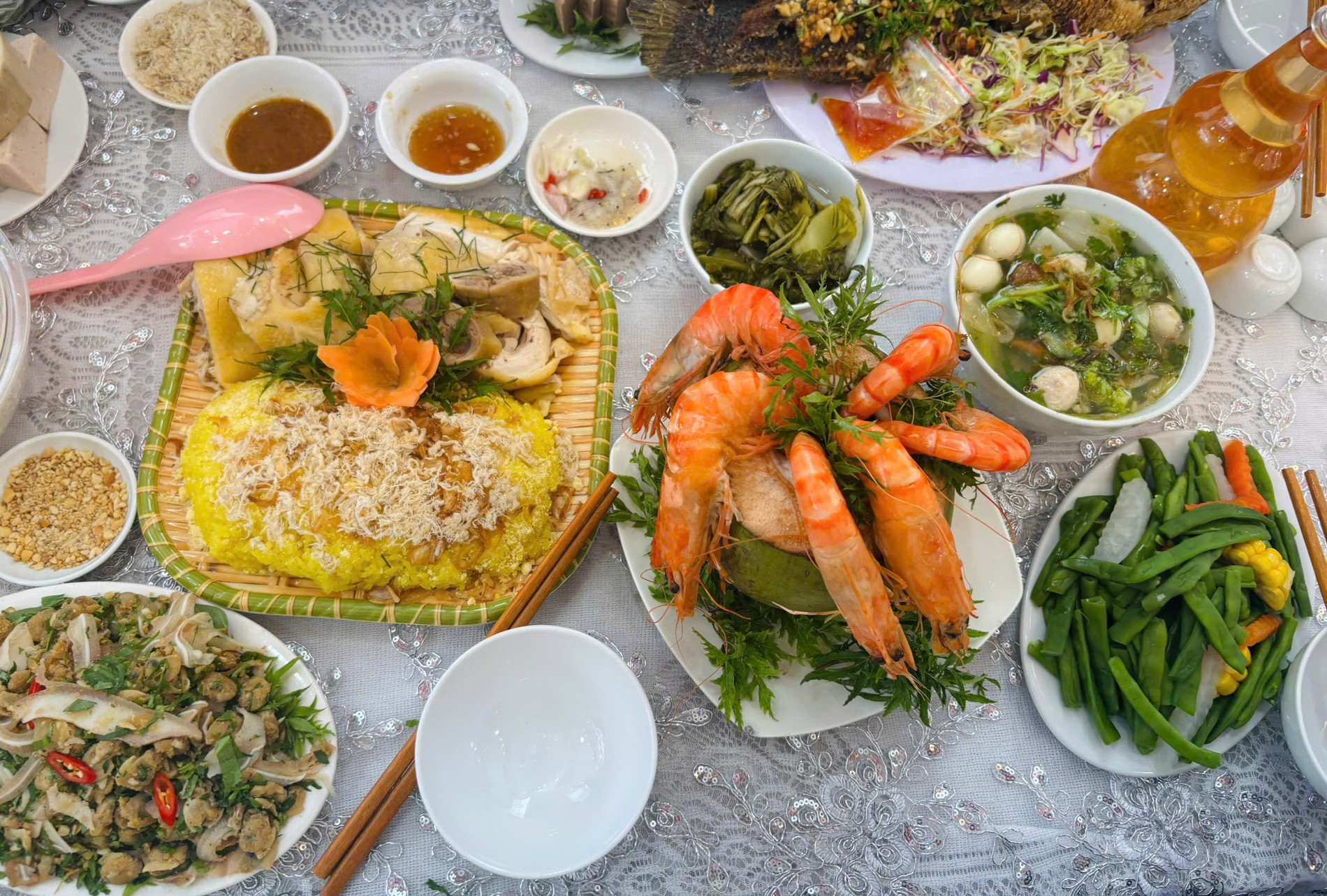 Món lạ miệng 'hết đầu tiên' trong mâm cỗ Ninh Bình, khách ở xa muốn mua cũng khó