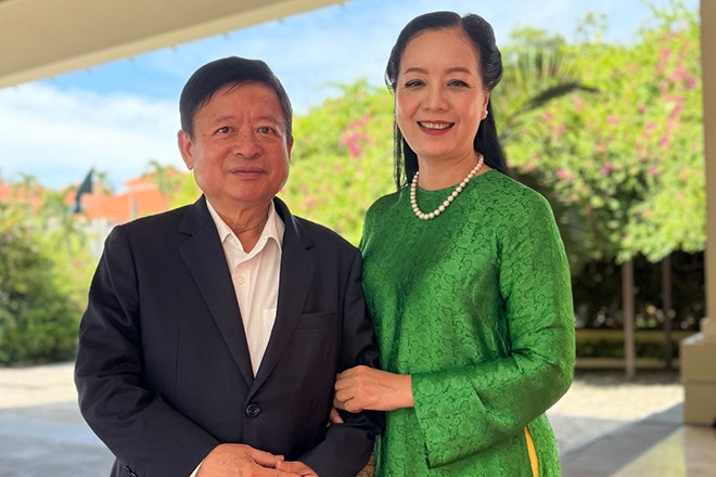 NSƯT Chiều Xuân U60 bật khóc vì áp lực, được chồng nhạc sĩ nấu ăn động viên