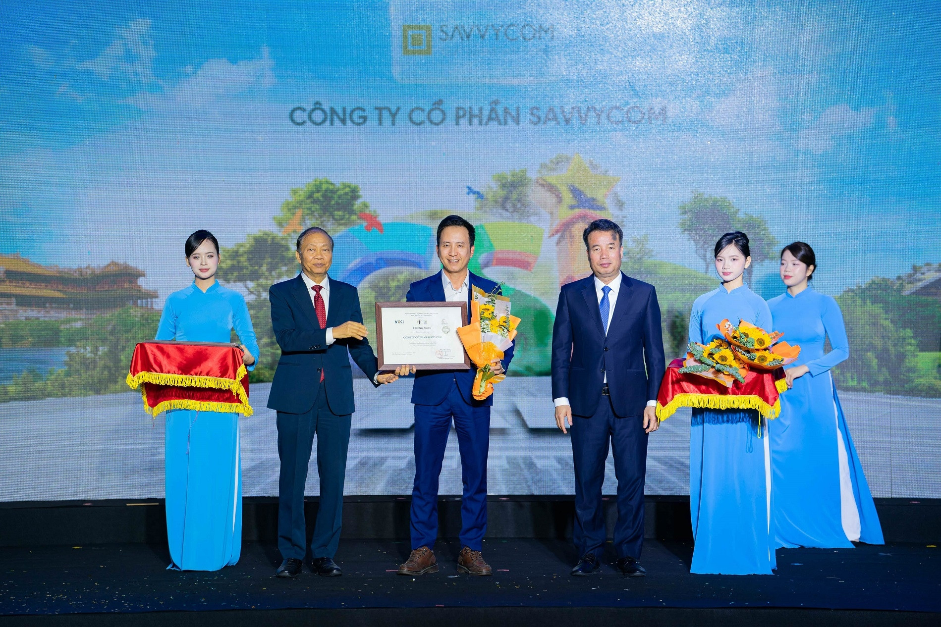  Savvycom lần thứ hai góp mặt Top 100 Doanh nghiệp Bền vững (CSI 2025) 