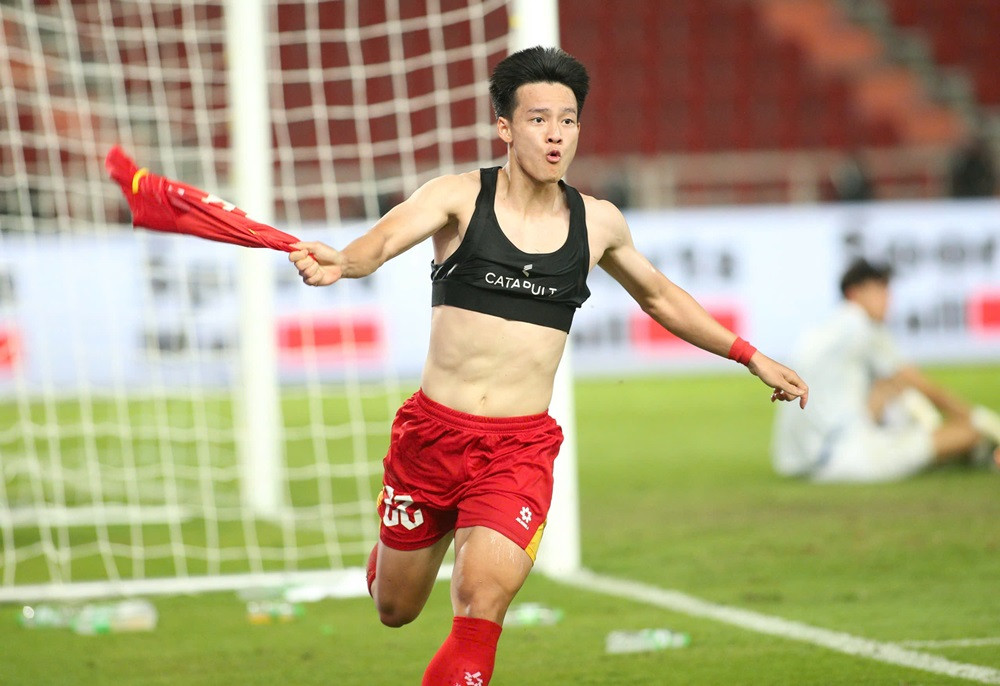 U22 Viet Nam vs U22 Tha Lan 1.jpg