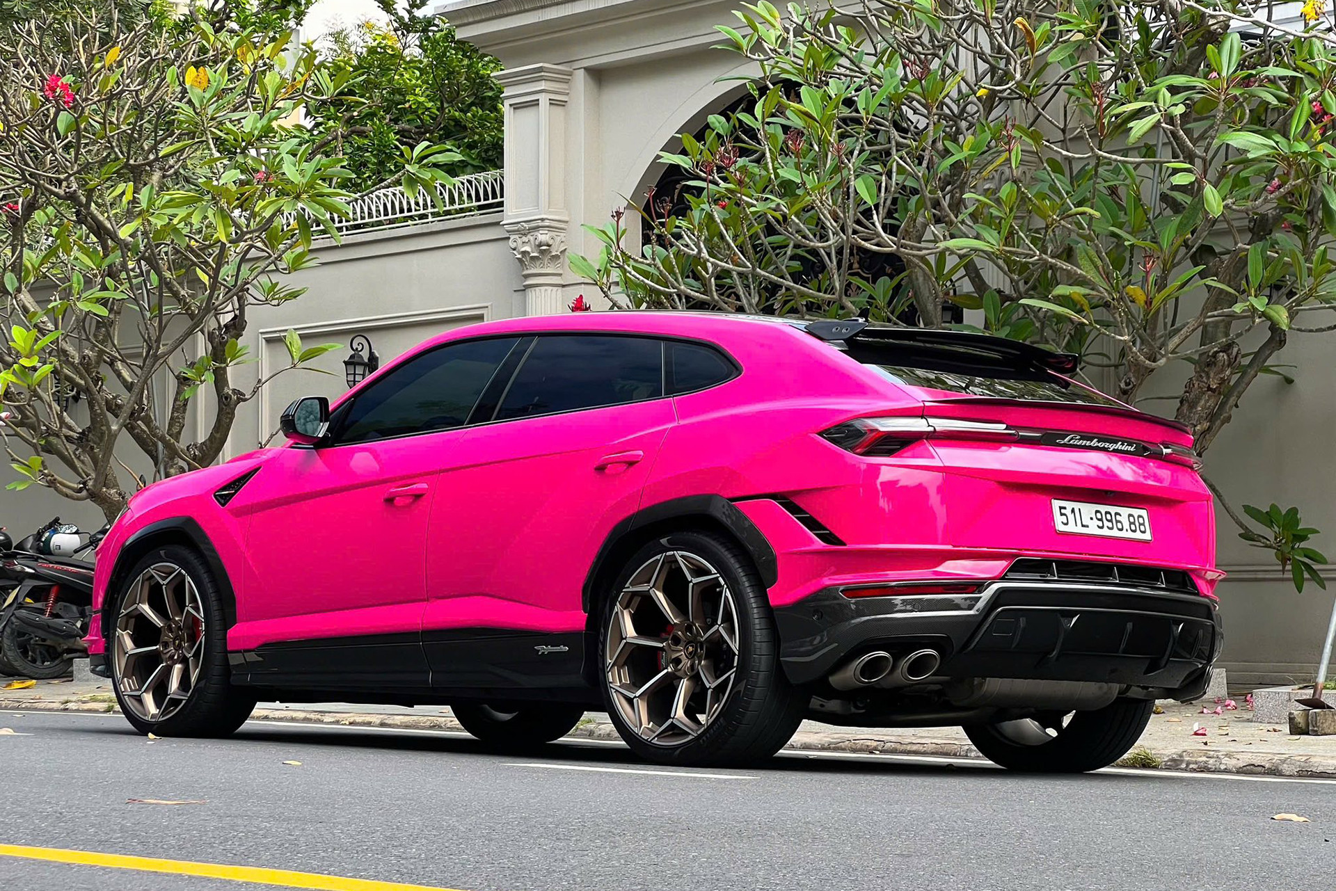 urus performante 2.jpg