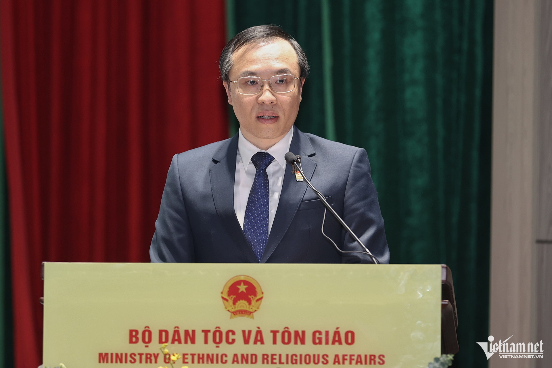 W-Ong Nguyen Tuan Anh.jpg