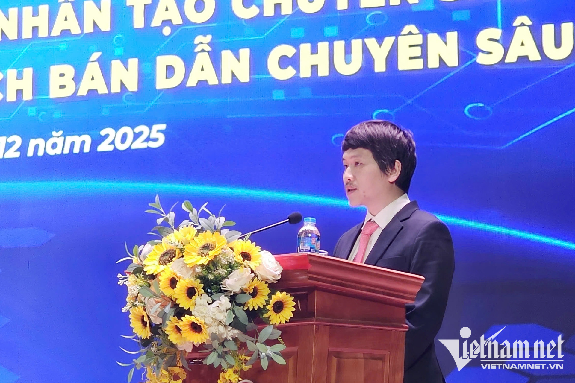 W-Tien si Tran Tien Cong PTIT.jpg