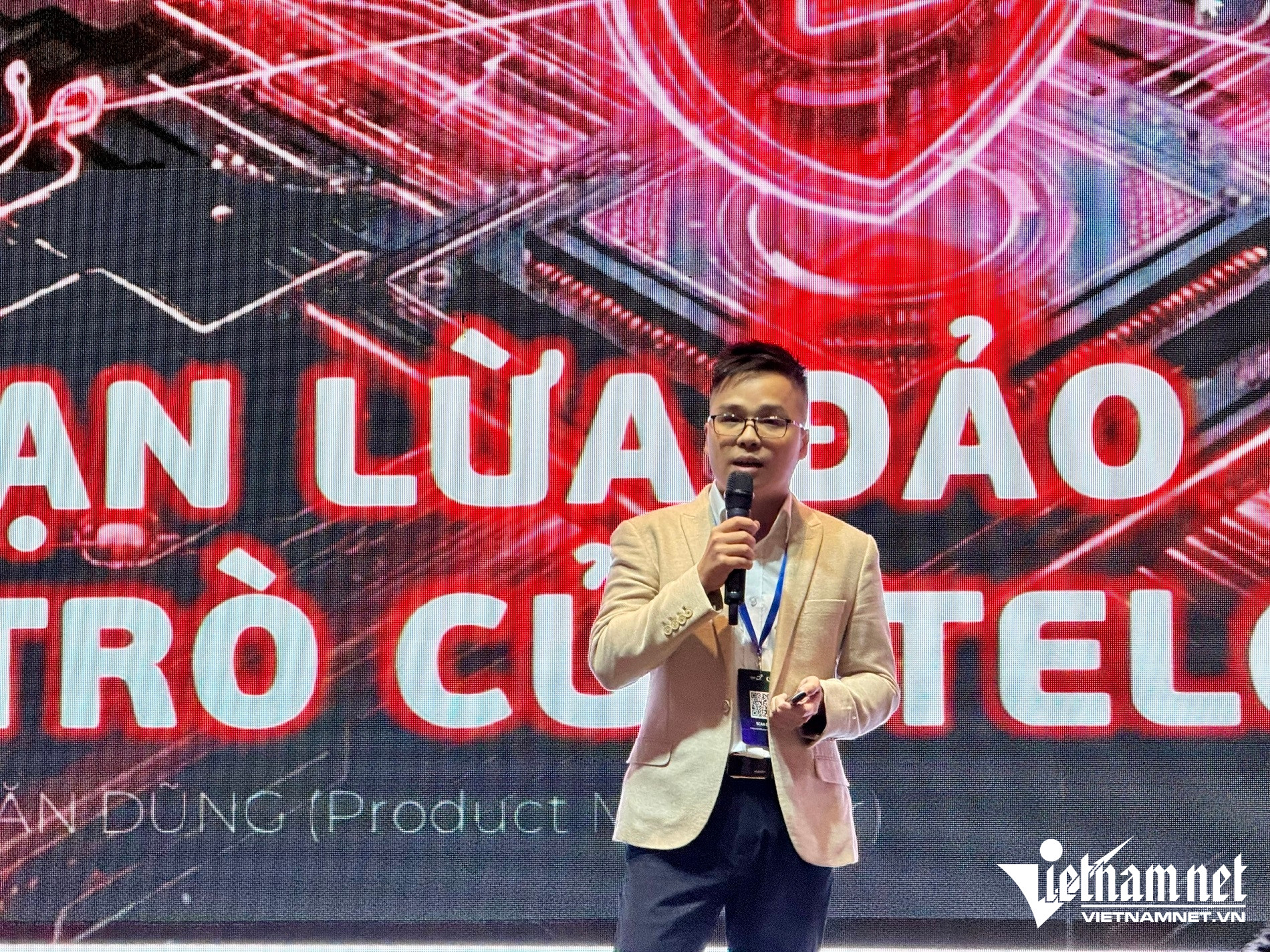 W-viettel internet day.jpg