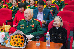 batch_Nhạc sĩ Đào Hữu Thi bên trái.jpg