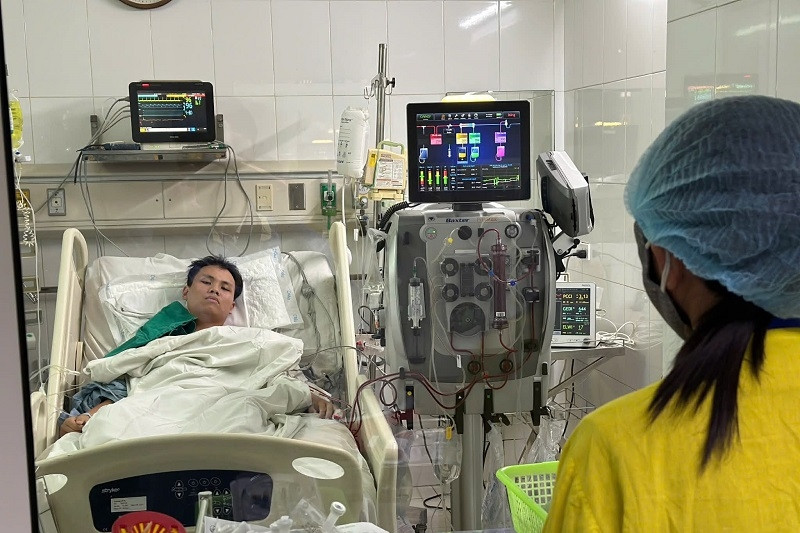 Người mẹ hiến tạng chồng cứu con và nhiều người khác đang gánh nợ hơn 1 tỷ đồng