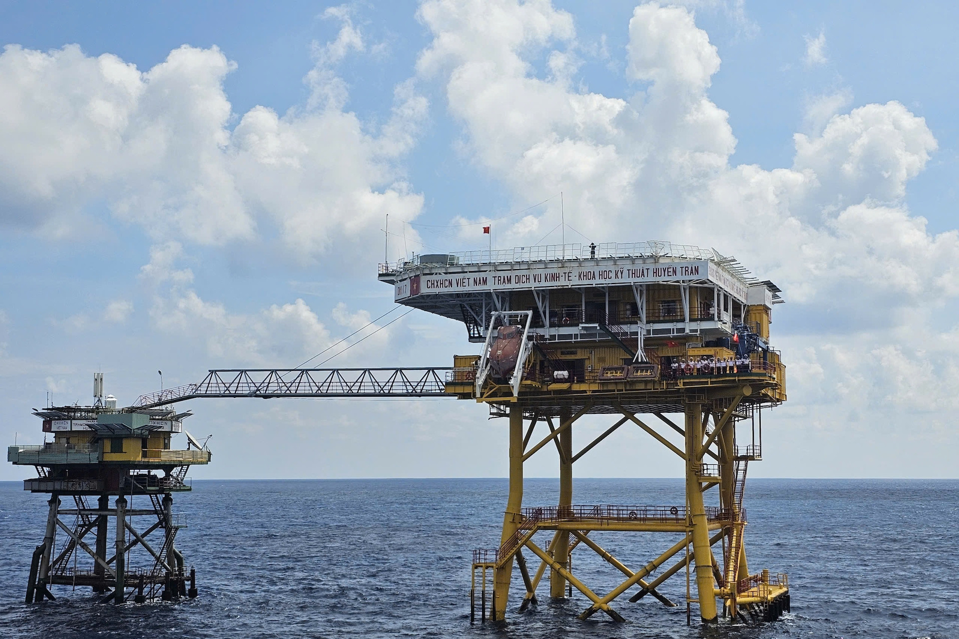 Những giờ cuối tạc vào lịch sử bi tráng ở nhà giàn Phúc Nguyên 2A