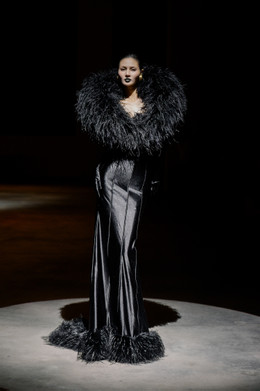 25.Show 4 Người mẫu Đỗ Hương Giang mở màn show diễn của thương hiệu MAEL FEMME.jpg