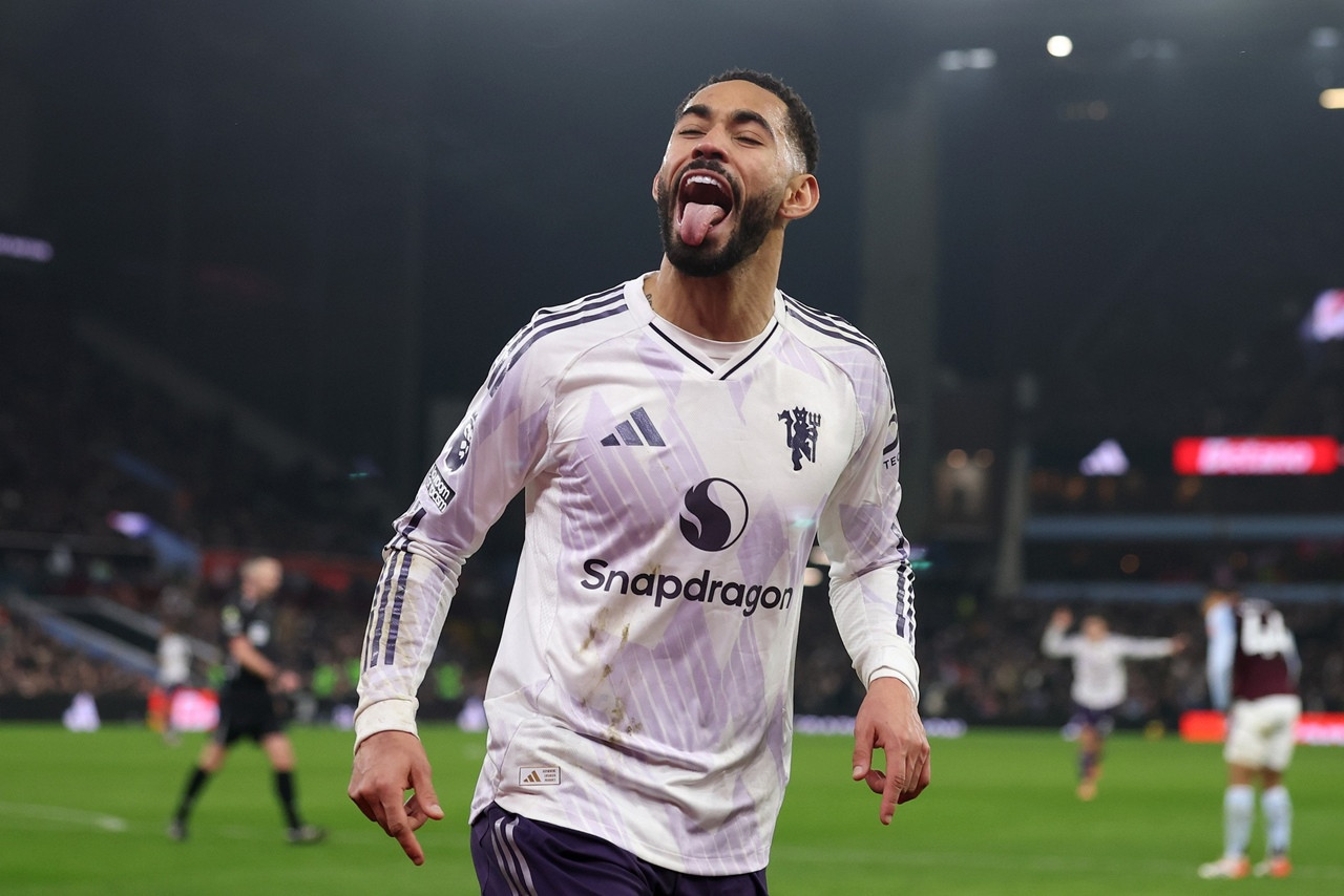 aston villa vs mu 5.jpg