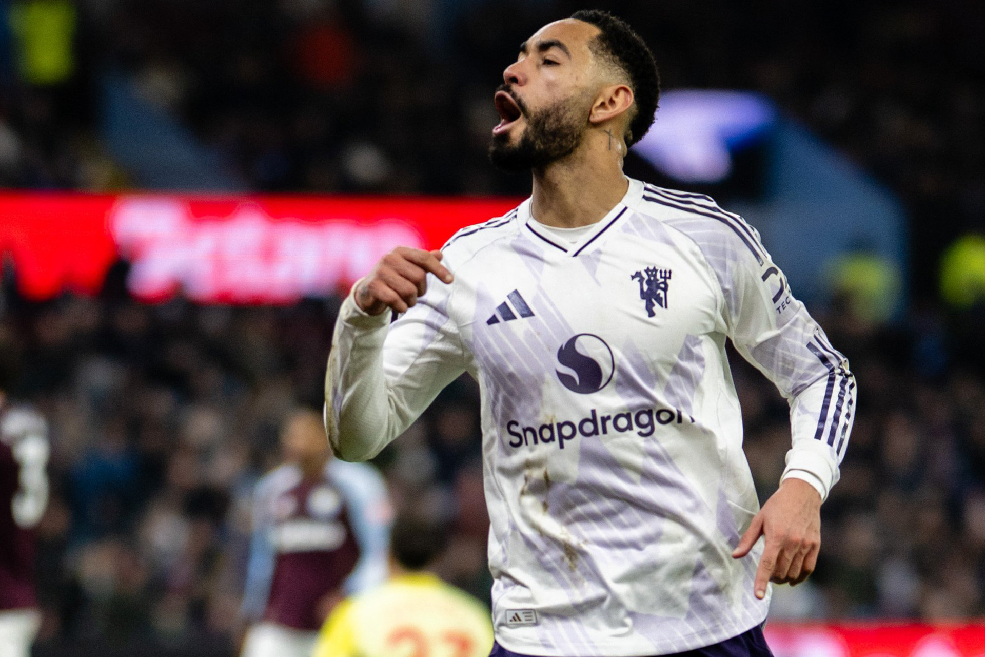 Cunha Aston Villa MU.jpg