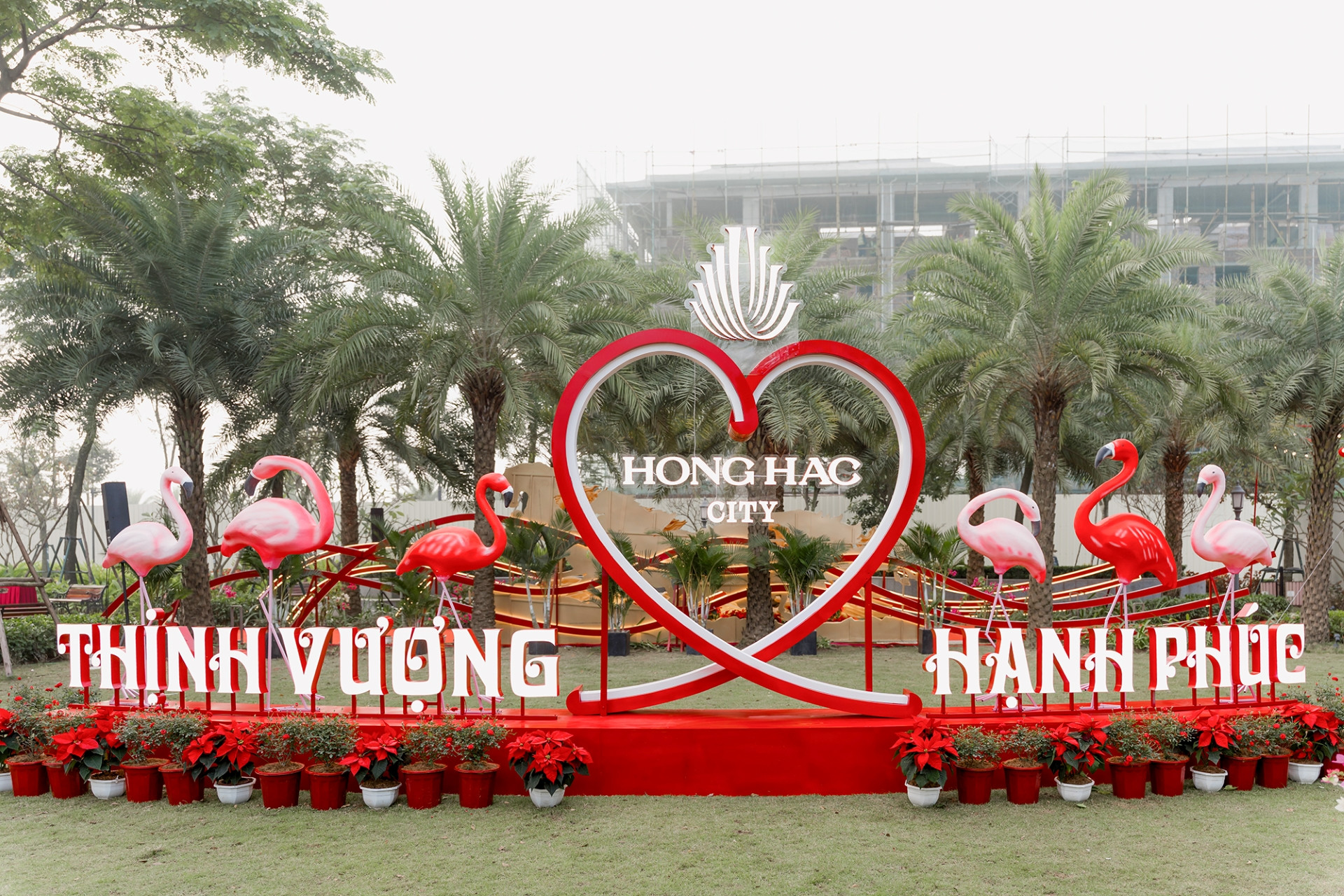 Do thi duoc trang tri sinh dong trong dip le hoi cuoi nam (6).jpg