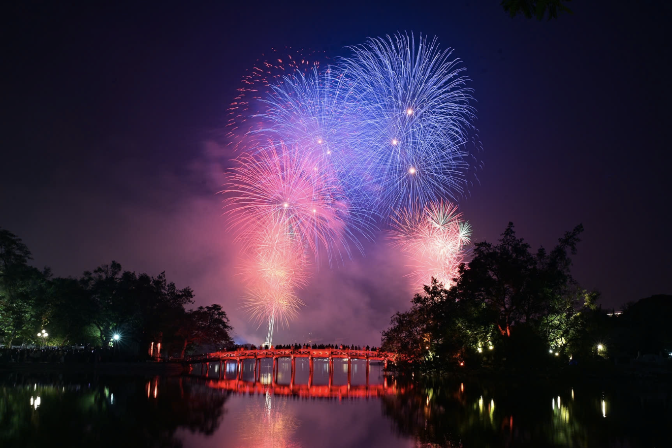 Expected schedule of New Year 2026 fireworks displays