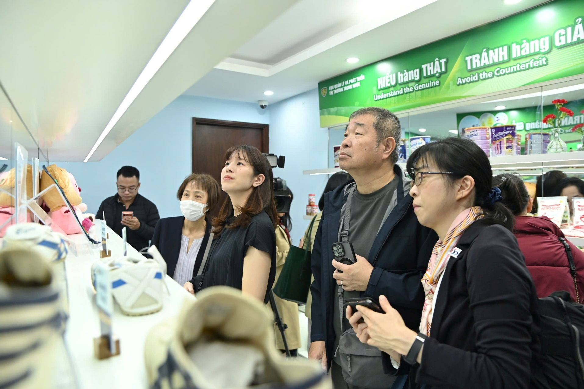 Mở Phòng trưng bày giúp phân biệt hàng giả, hàng nhái