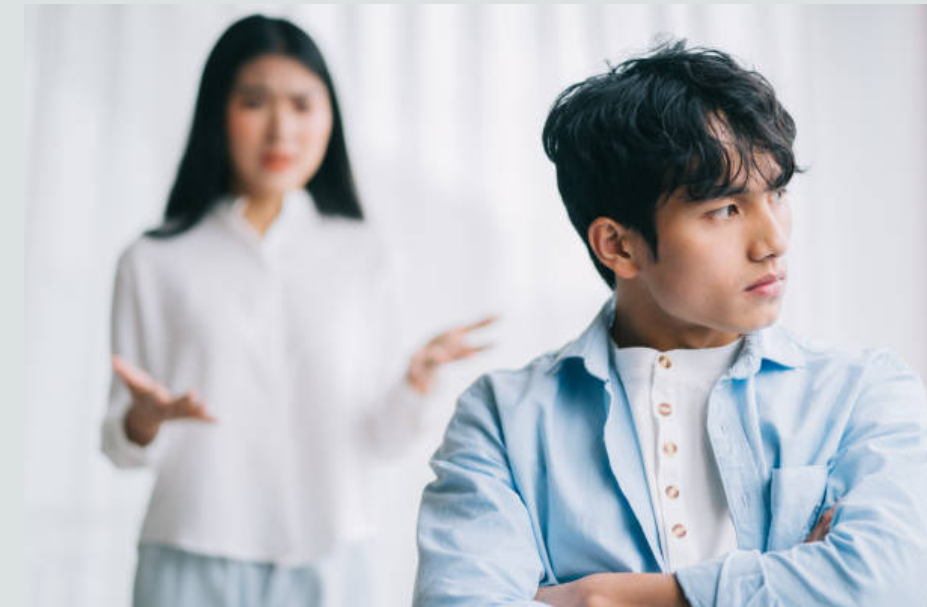 Nhà vợ giàu kếch xù nhưng tỉnh bơ nhìn tôi phá sản