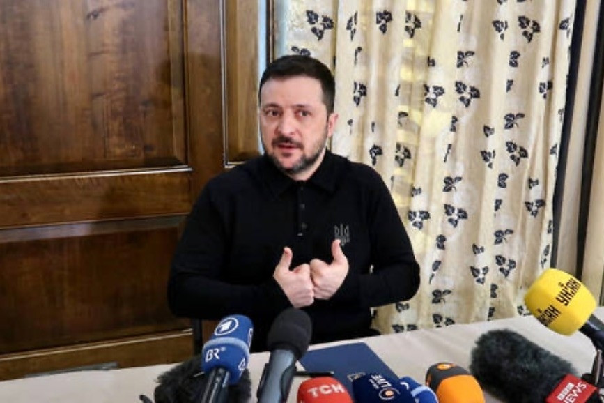 Ông Zelensky thừa nhận Ukraine không đủ khả năng nuôi quân đội 800.000 người