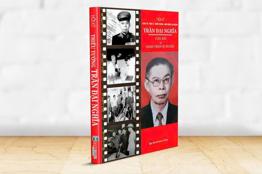  Hồi ký của Thiếu tướng bỏ lương 22 lượng vàng/tháng ở nước ngoài về Việt Nam 