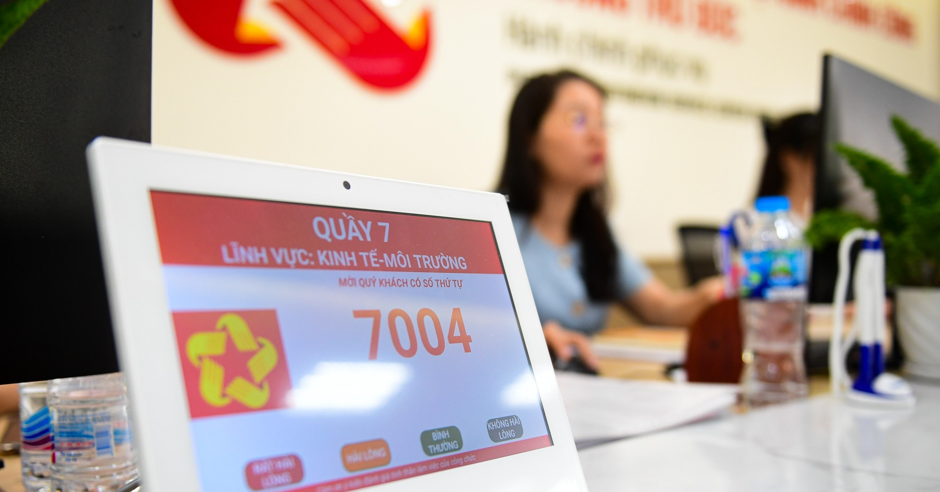 Thủ tướng yêu cầu sửa quy định 'phải nộp hồ sơ gốc', 'nộp hồ sơ tại nơi cư trú'