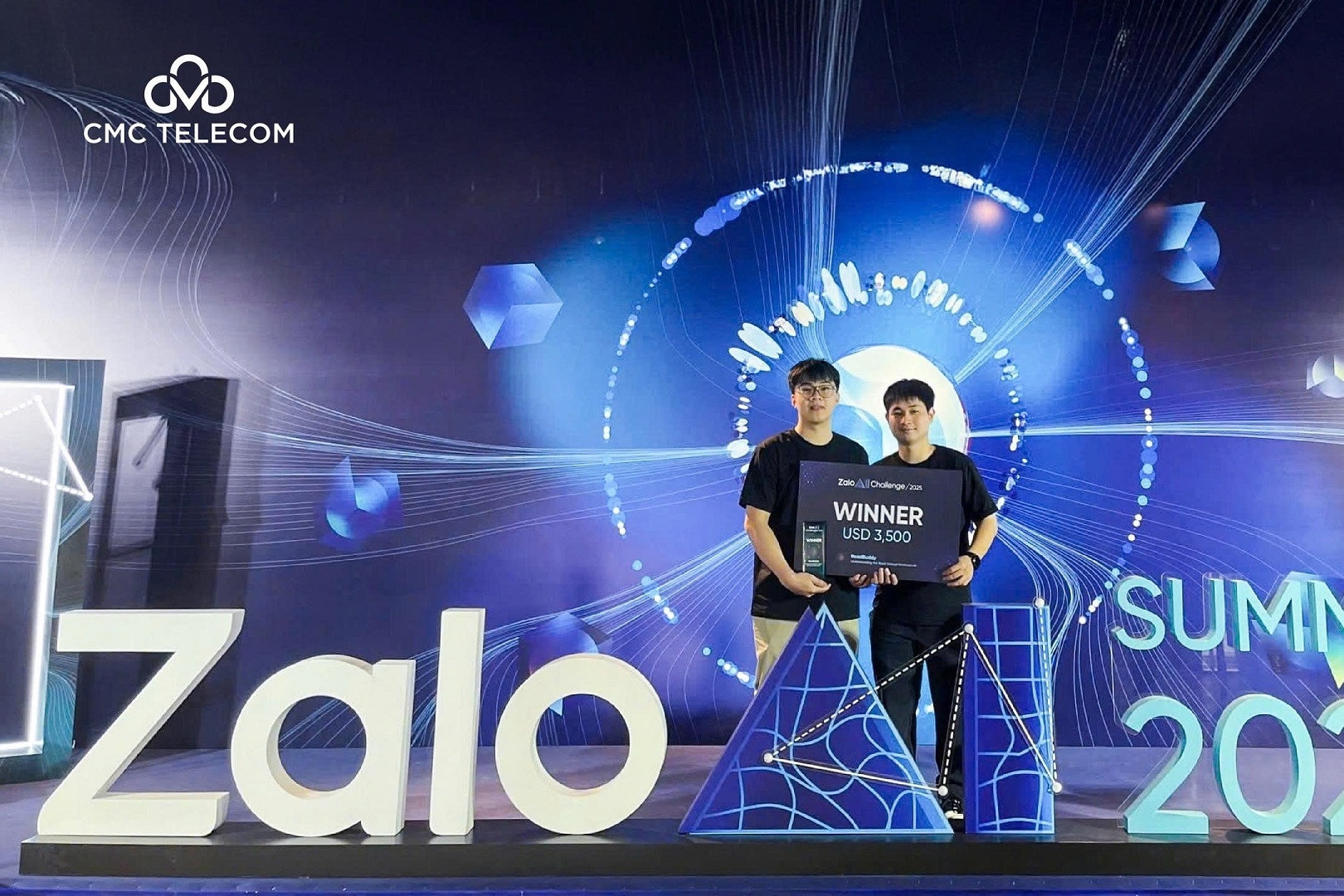 Zalo AI Challenge 2025: Kỹ sư trẻ CMC Telecom giành quán quân RoadBuddy