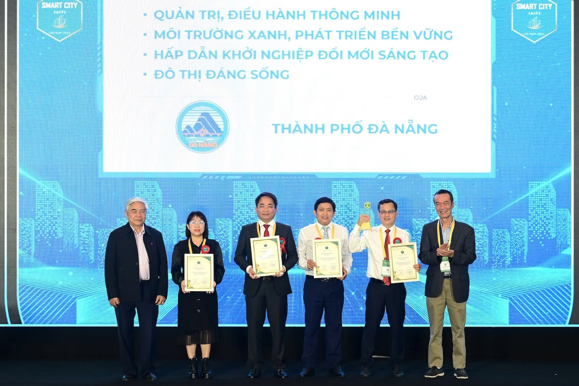 AI đang đi vào mọi ngõ ngách cuộc sống, từ dịch vụ công đến an ninh trật tự