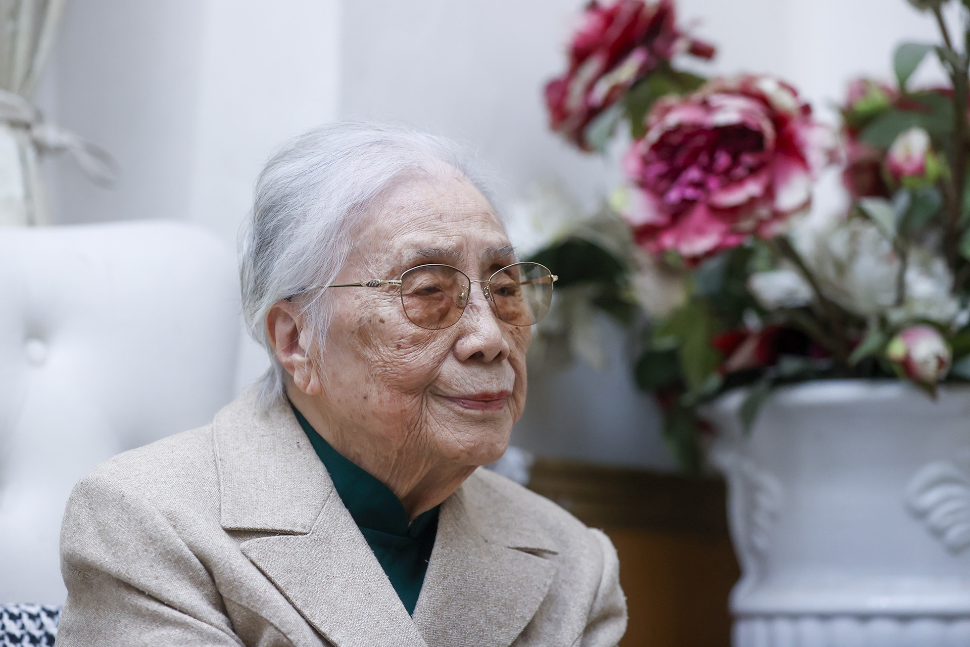  Bà Nguyễn Thị Bình là đại biểu cao tuổi nhất tham dự Đại hội Thi đua yêu nước 