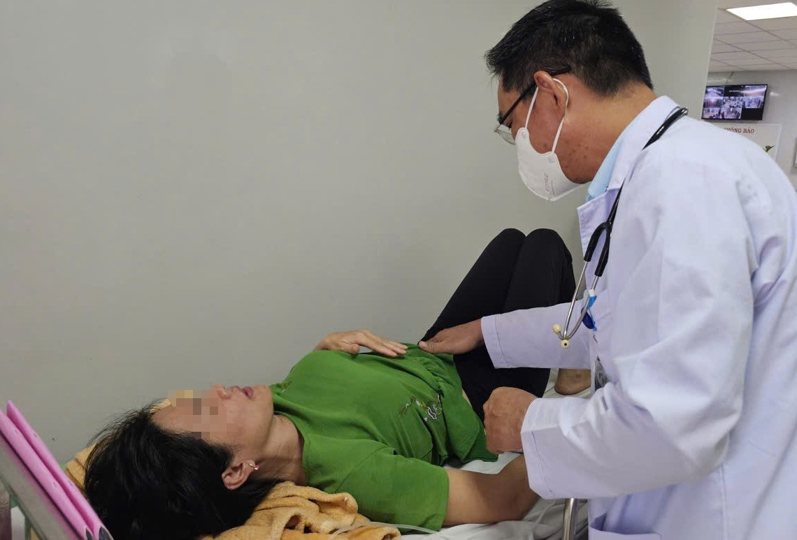  Bộ Y tế yêu cầu khẩn trương điều tra vụ nghi ngộ độc bánh mì ở TPHCM 