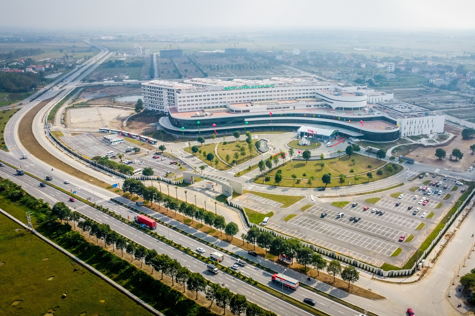 Hình ảnh bên trong Bệnh viện Bạch Mai cơ sở 2 vừa khánh thành