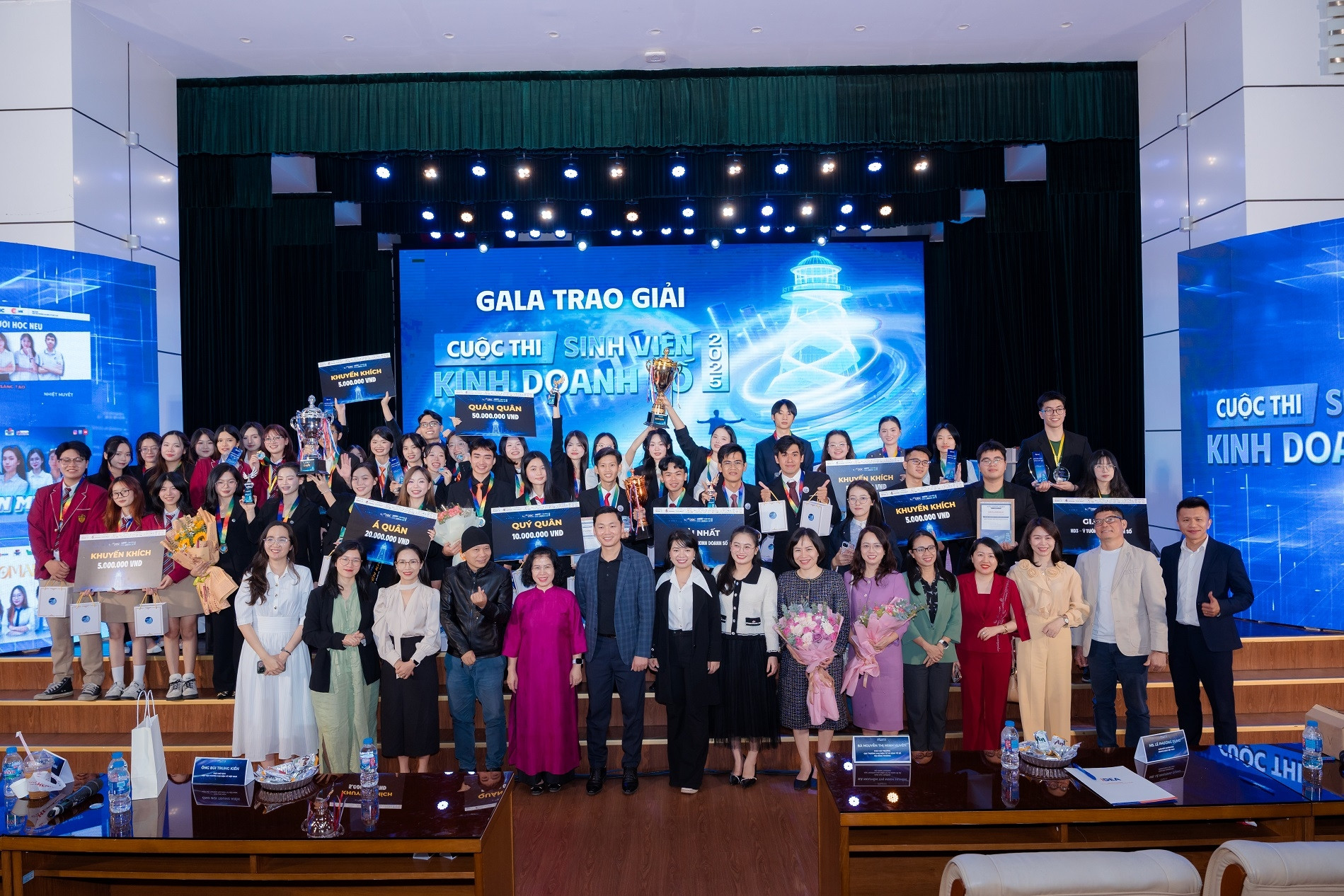 Chung kết Sinh viên Kinh doanh số 2025 ‘nóng’ với bài toán từ doanh nghiệp