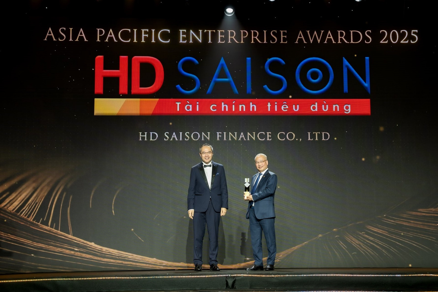 HD SAISON ghi dấu ấn tại APEA 2025 với giải thưởng Doanh nghiệp xuất sắc châu Á