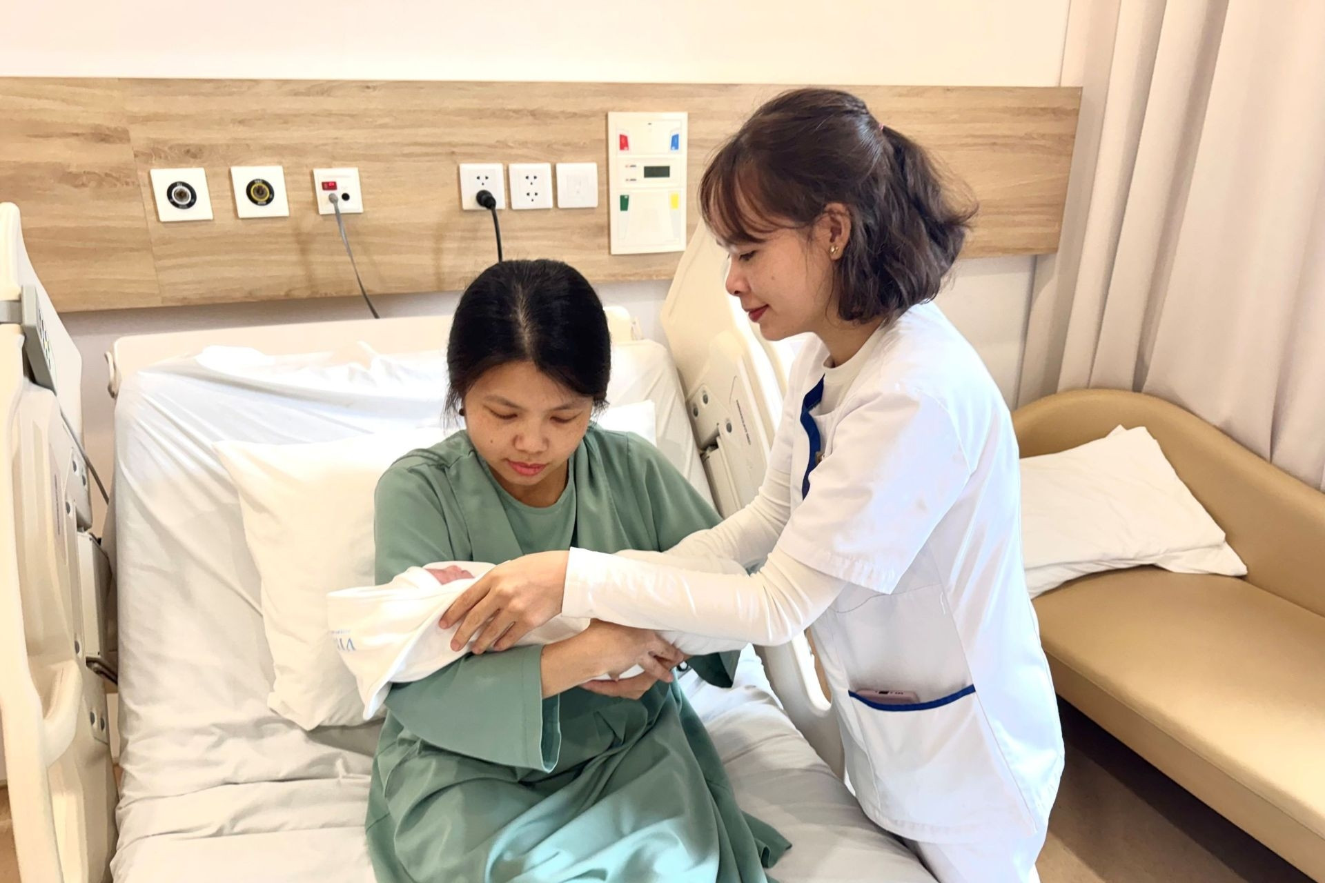  Kích hoạt báo động khẩn, Vinmec cứu sống mẹ con thai phụ trong ca cấp cứu 