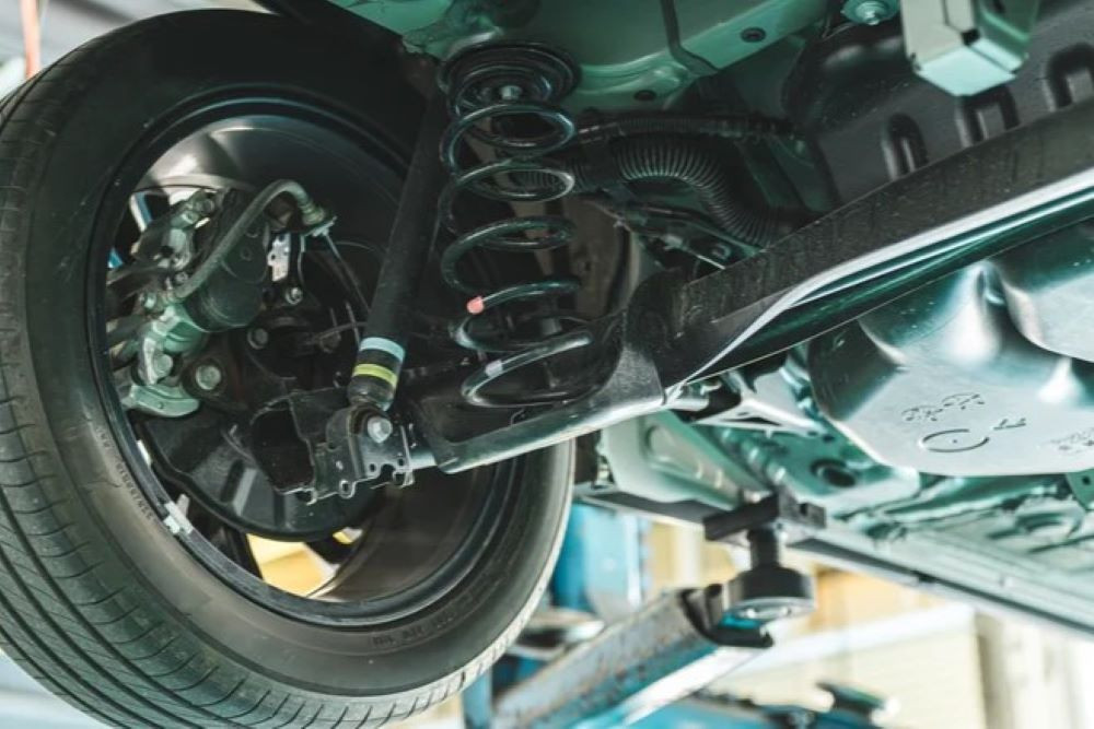 Mazda3 treo sau (3).jpg