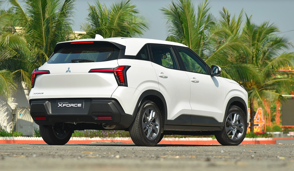 Mitsubishi Xforce GLX.jpg