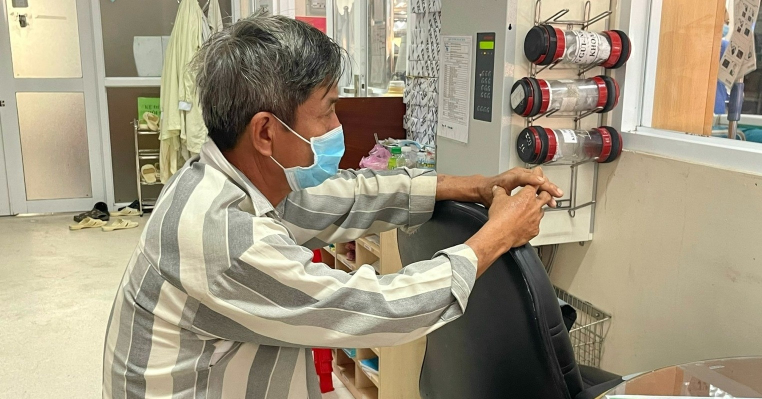 Thiếu 100 triệu cứu con gái 16 tuổi nguy kịch, ông bố đơn thân cầu cứu cộng đồng