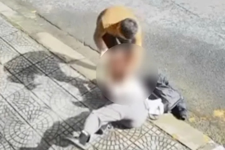  Truy bắt đối tượng dùng hung khí tấn công người phụ nữ giữa đường ở Đà Nẵng 