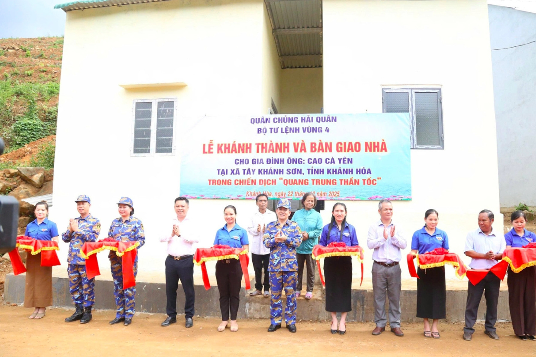 Vùng 4 Hải quân bàn giao căn nhà đầu tiên trong “Chiến dịch Quang Trung”