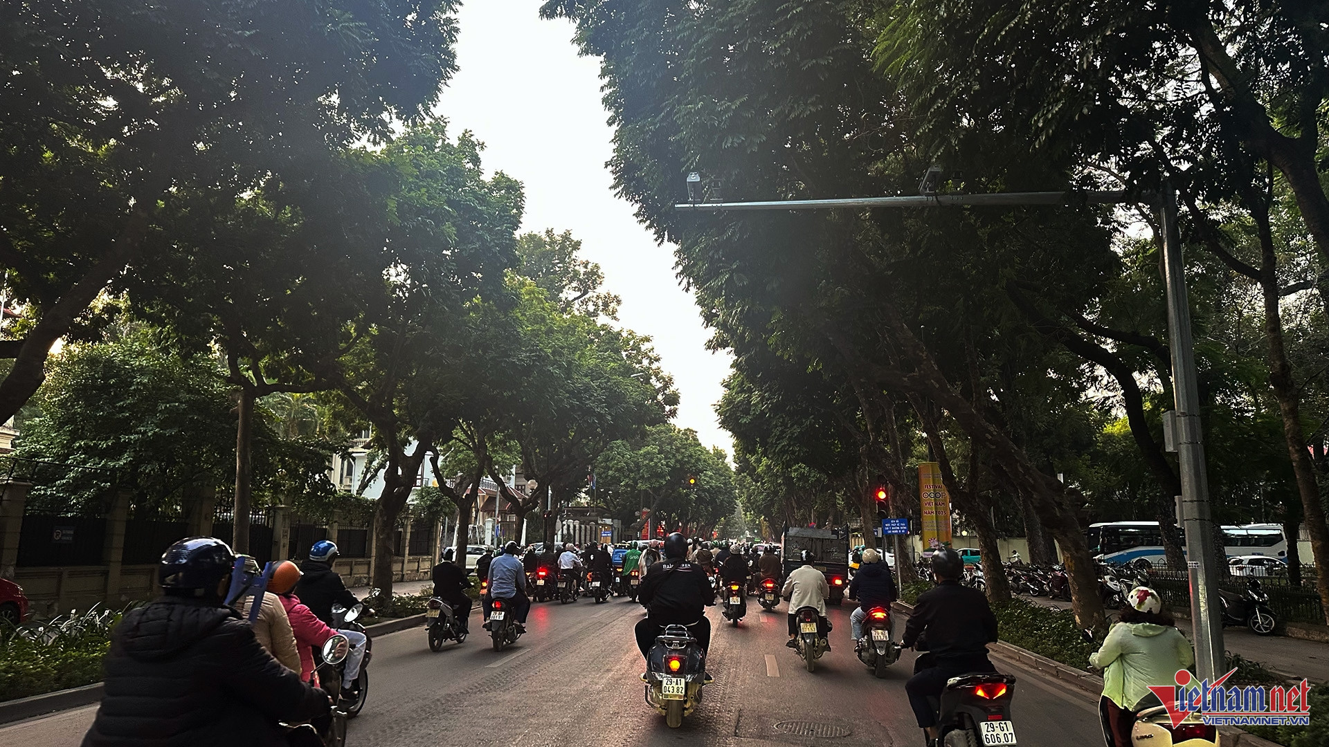 W-6 pho camera AI 4.jpg