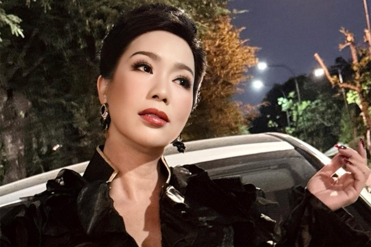 Ca sĩ Ngọc Sơn tặng học trò 154 triệu, NSND Trịnh Kim Chi quyến rũ huyền bí