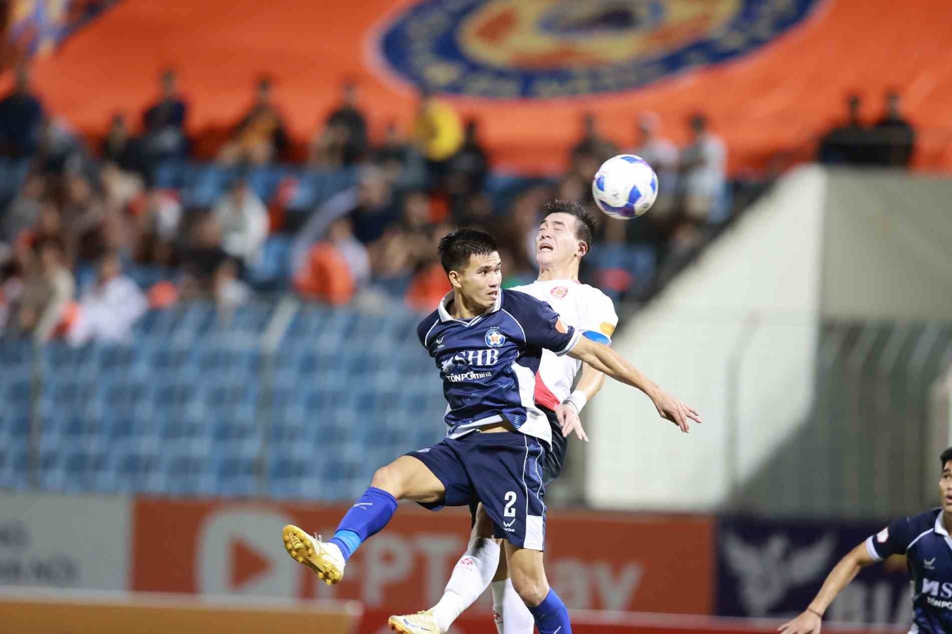 Hồi sinh 'chảo lửa' bóng đá Chi Lăng Danang.jpg