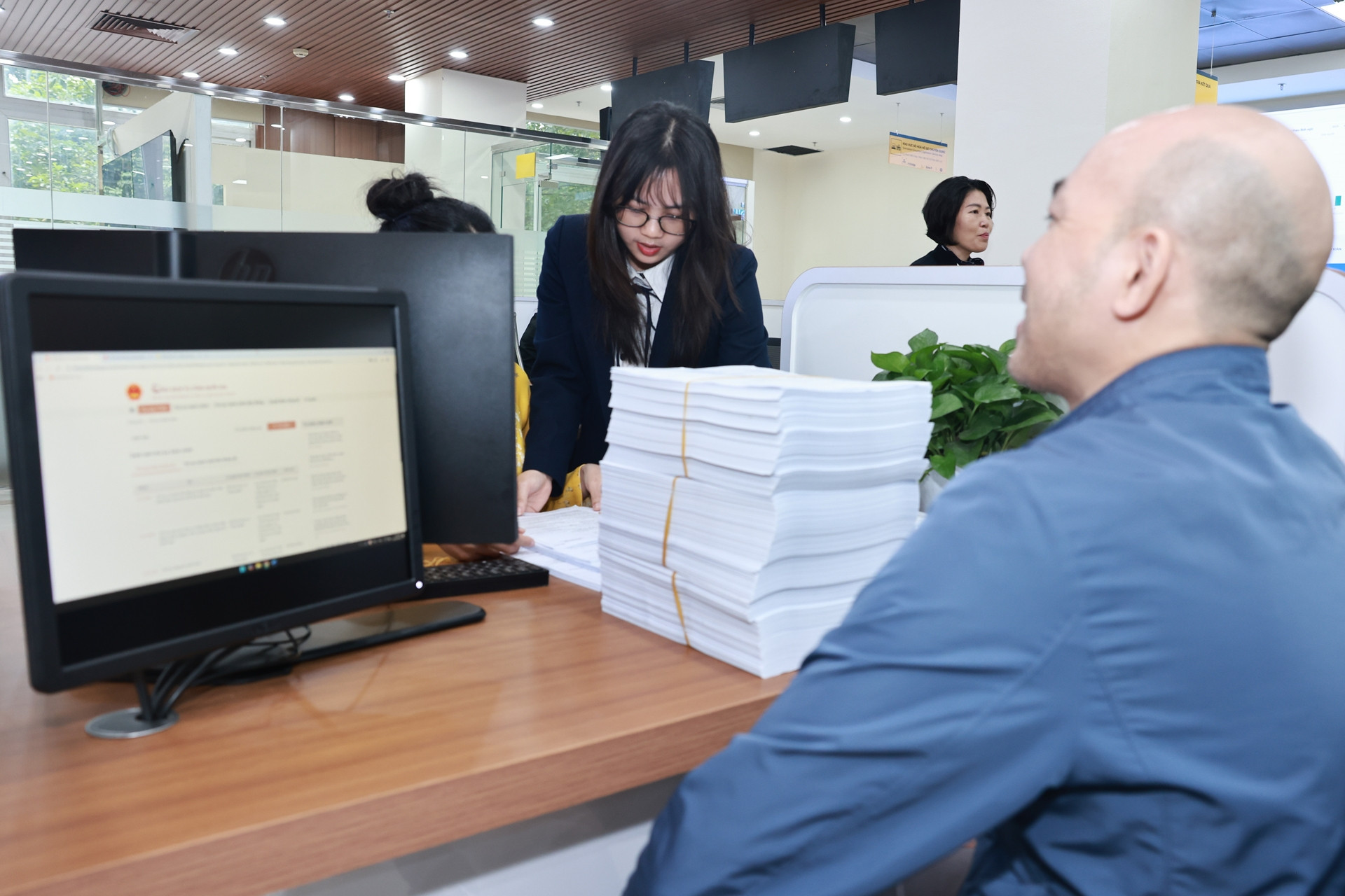 Đưa tỷ lệ người dân, doanh nghiệp dùng dịch vụ công trực tuyến đạt 80%