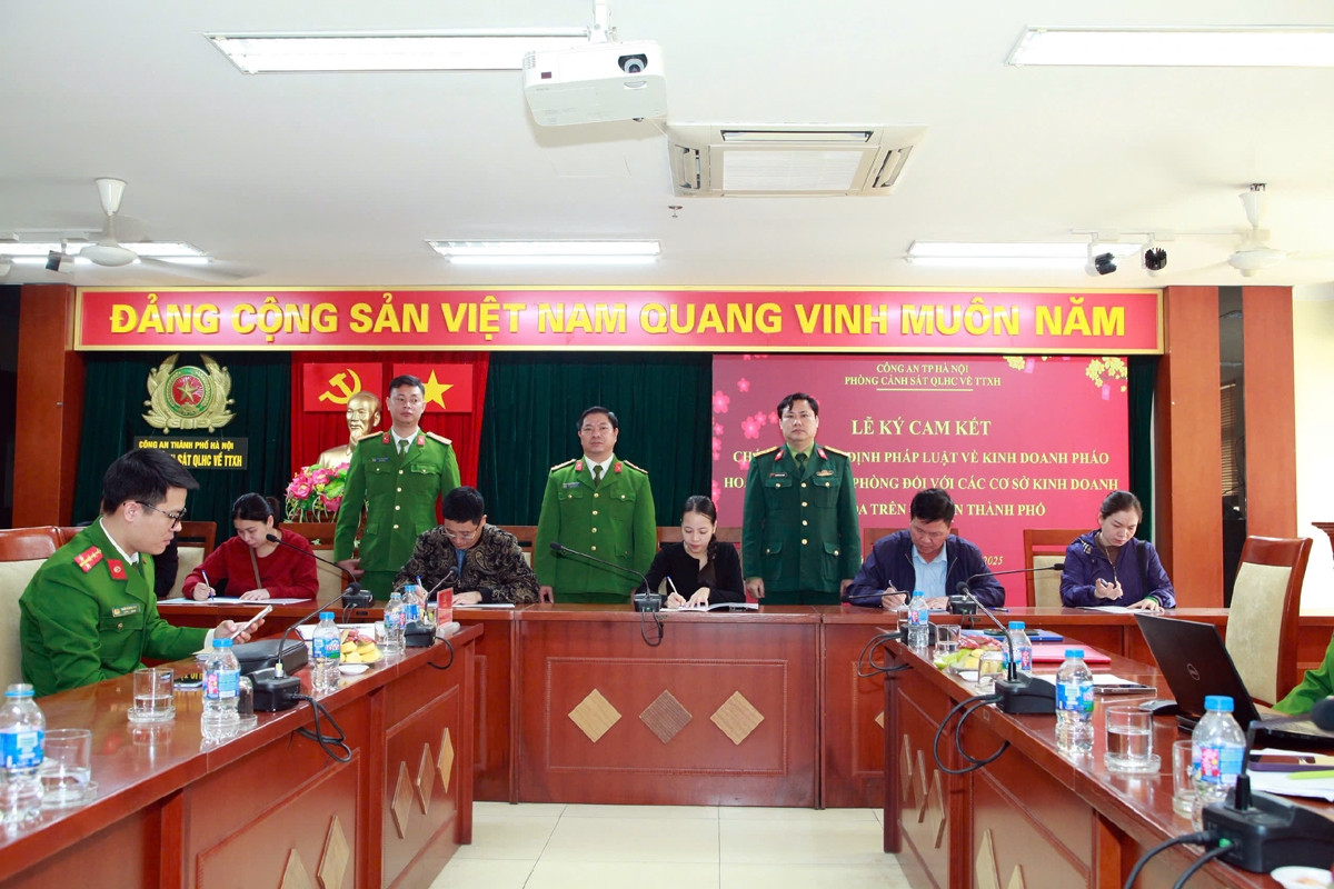 Hà Nội siết kinh doanh pháo hoa, đóng cửa 5 cơ sở vi phạm