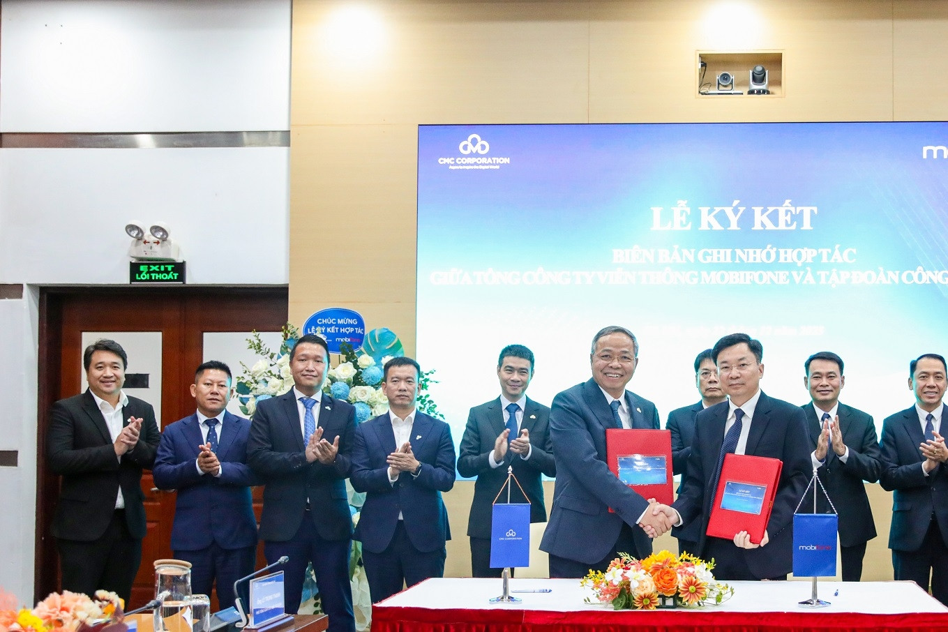 MobiFone ‘bắt tay’ CMC, thúc đẩy chuyển đổi số và chuyển đổi AI